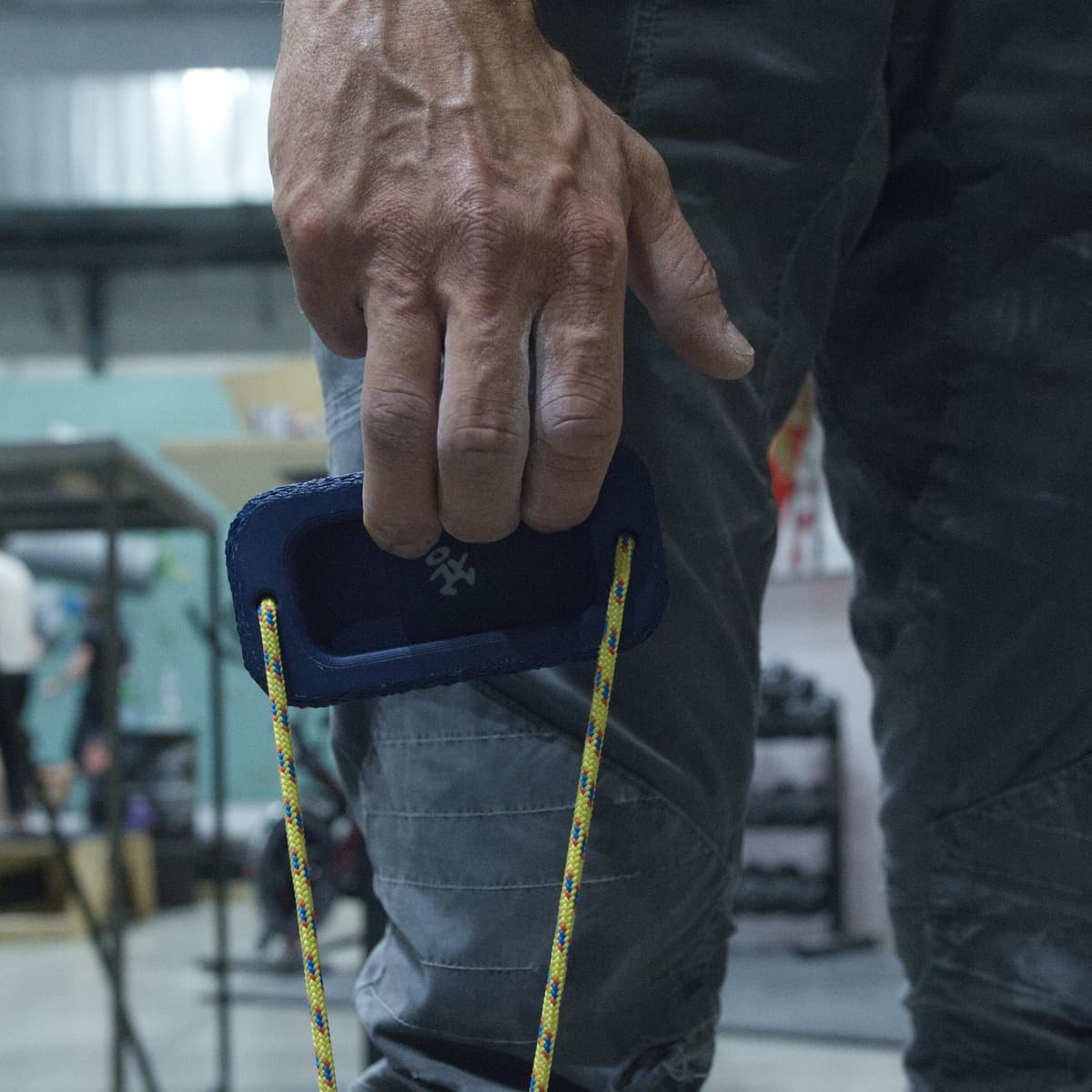 Prise à 3 doigts (index-majeur-annulaire)